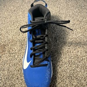 Blue/White/Black Force Trout 5 Pro Keystone Cleats. Size 9.5